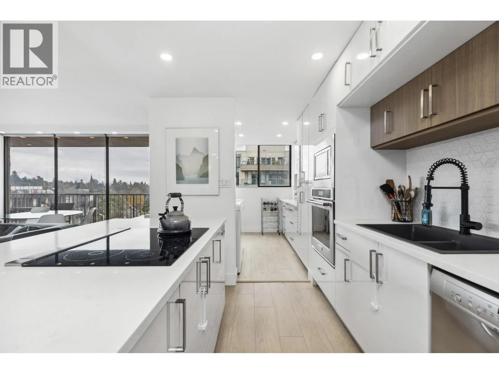 1003 140 E KEITH ROAD