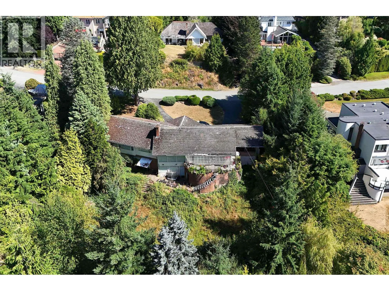 1084 GROVELAND ROAD