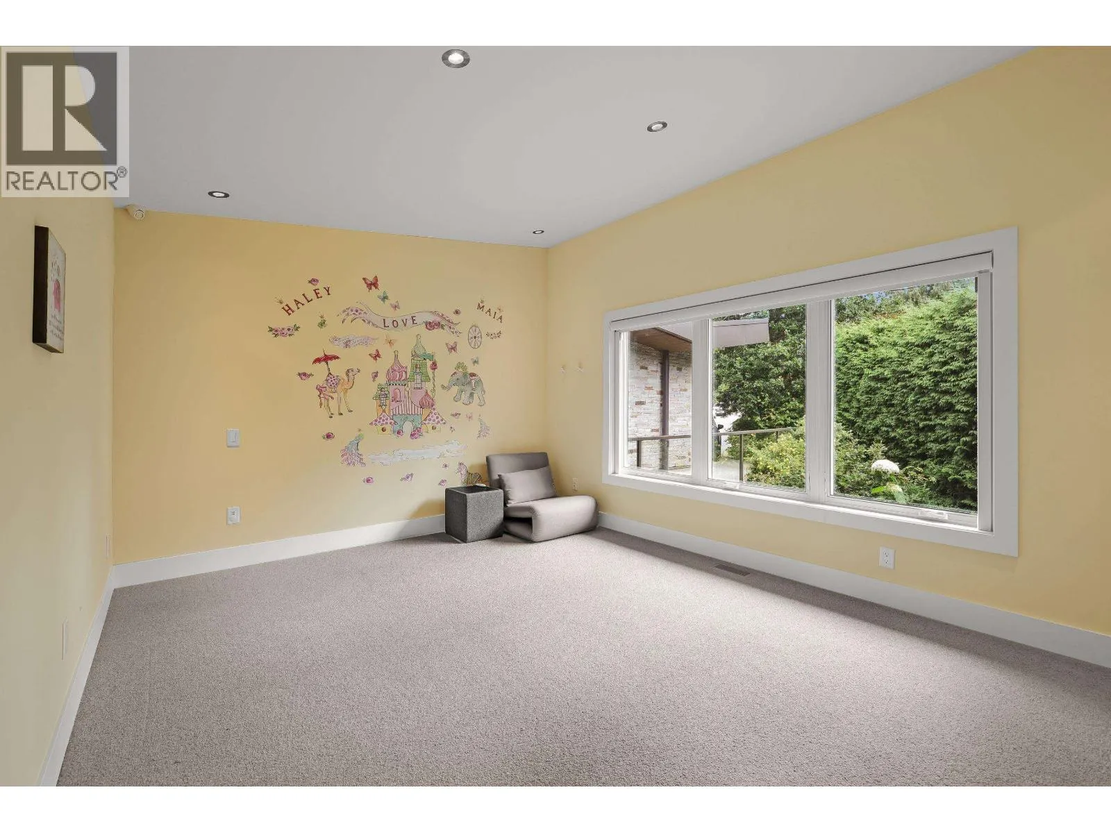 6377 CHARING COURT