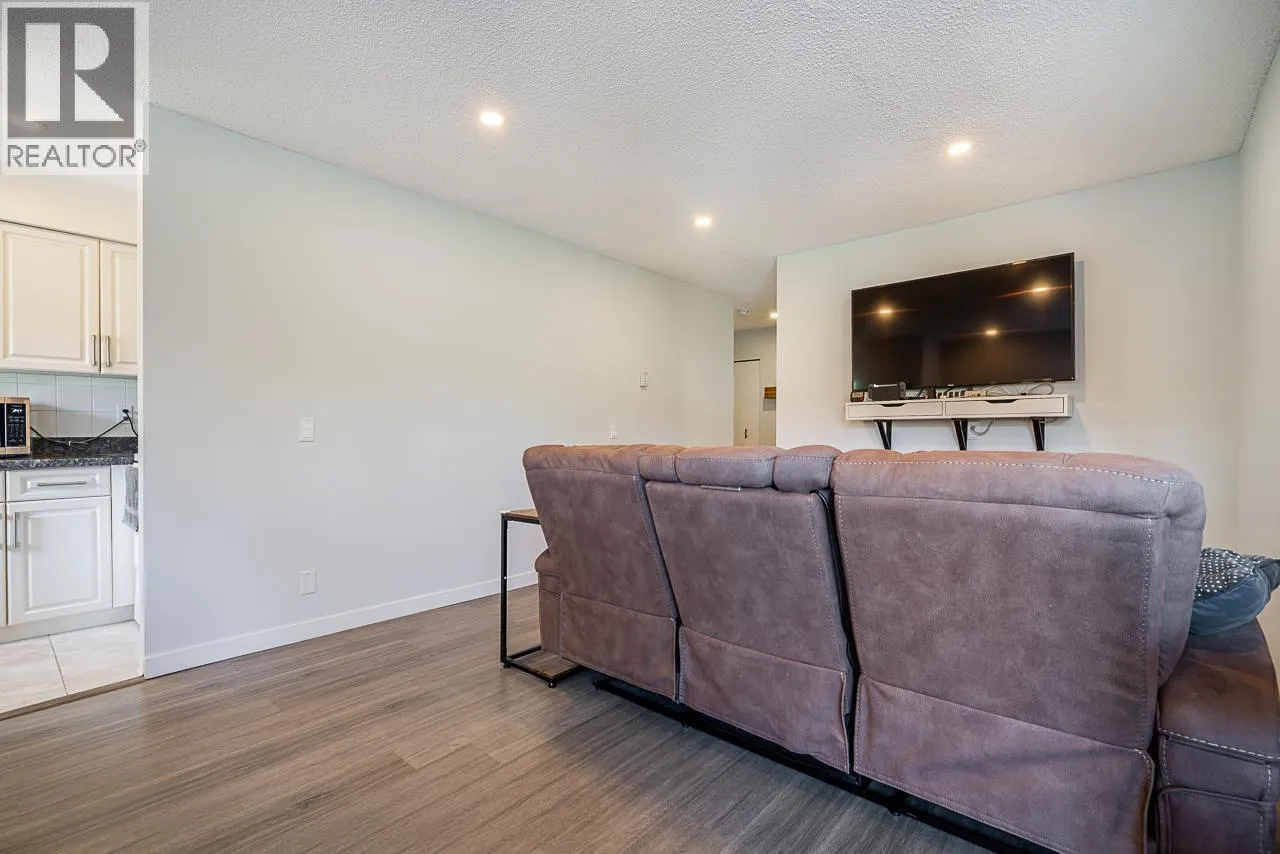 204 8451 WESTMINSTER HIGHWAY