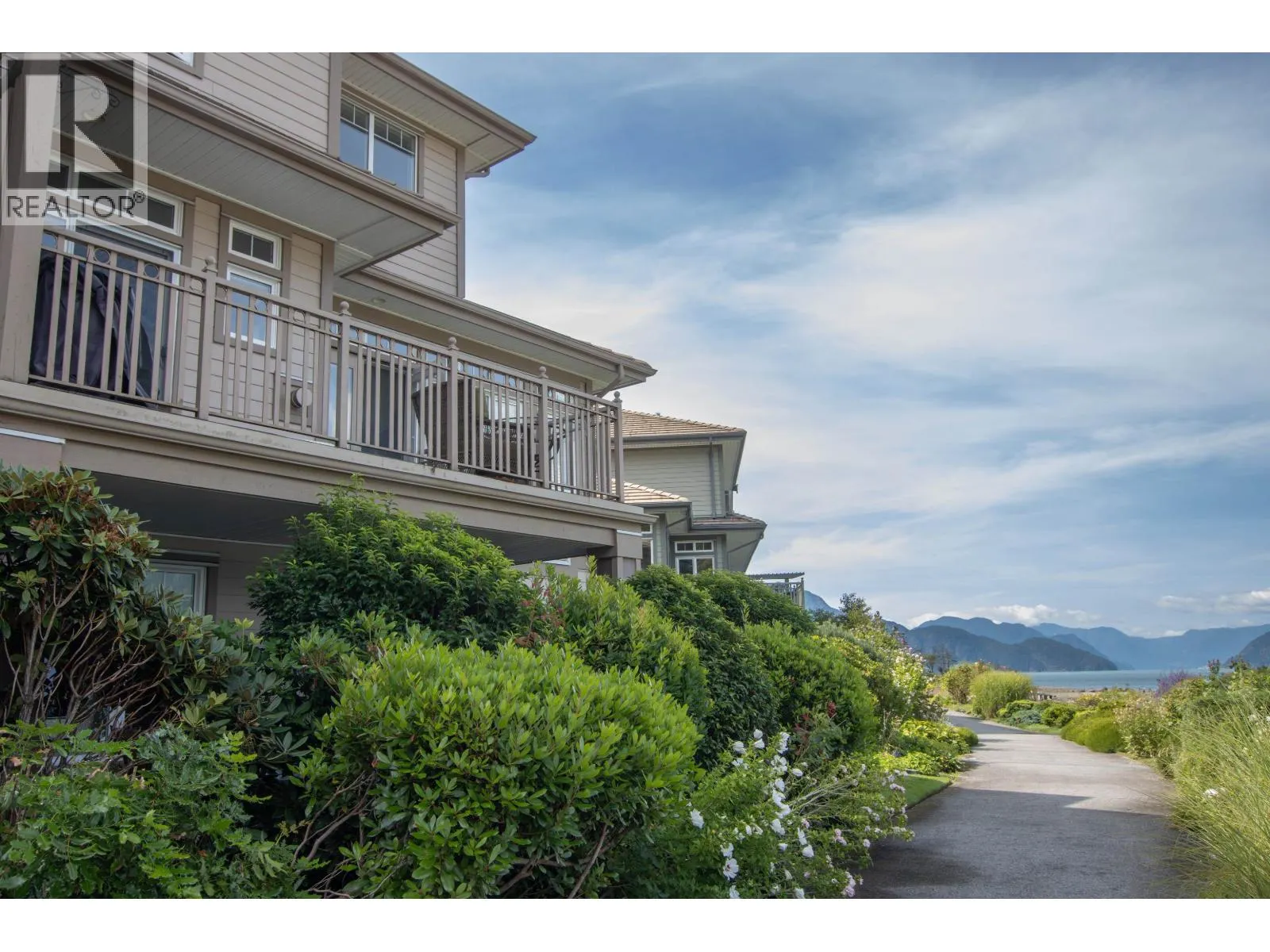 7 BEACH DRIVE