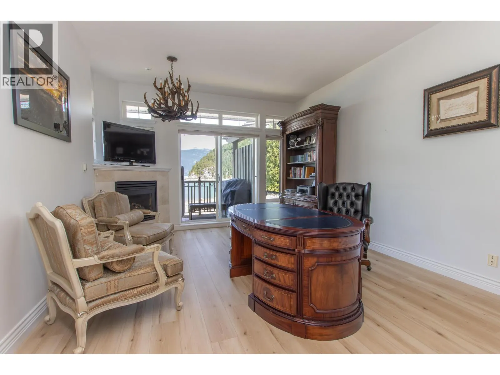 7 BEACH DRIVE