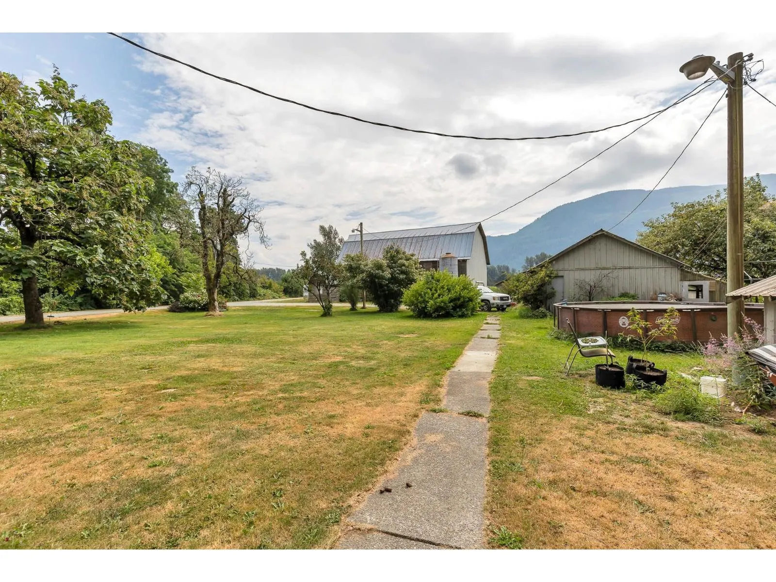 8591 HOWELL ROAD