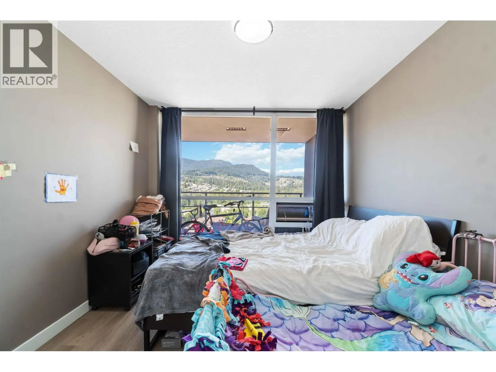 2102 2978 GLEN DRIVE
