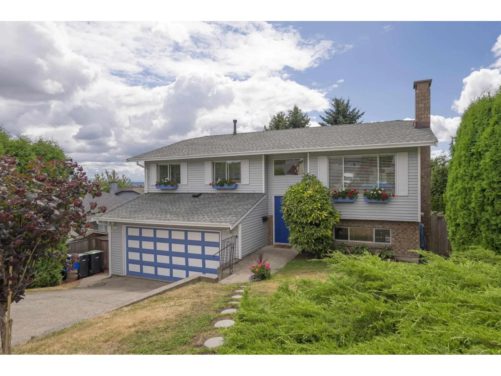 6743 196B PLACE