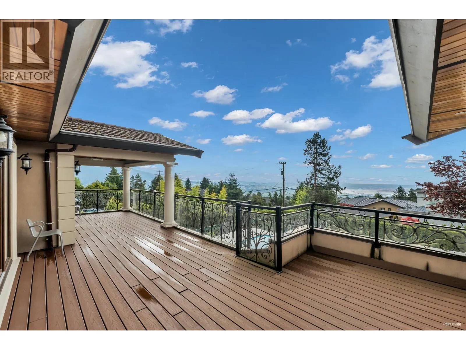 1118 CRESTLINE ROAD