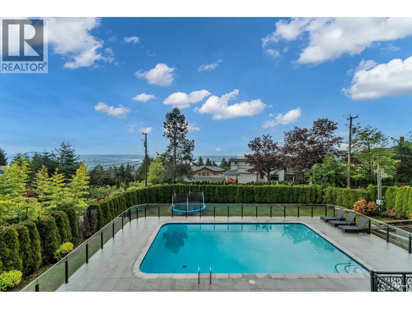 1118 CRESTLINE ROAD