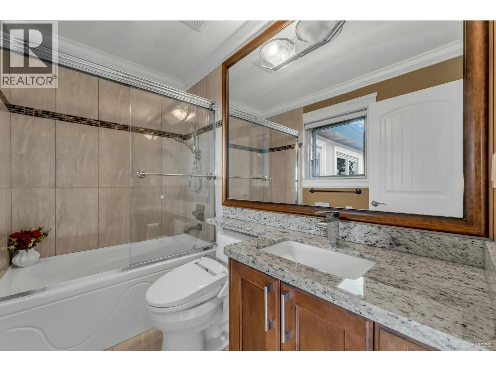 1118 CRESTLINE ROAD