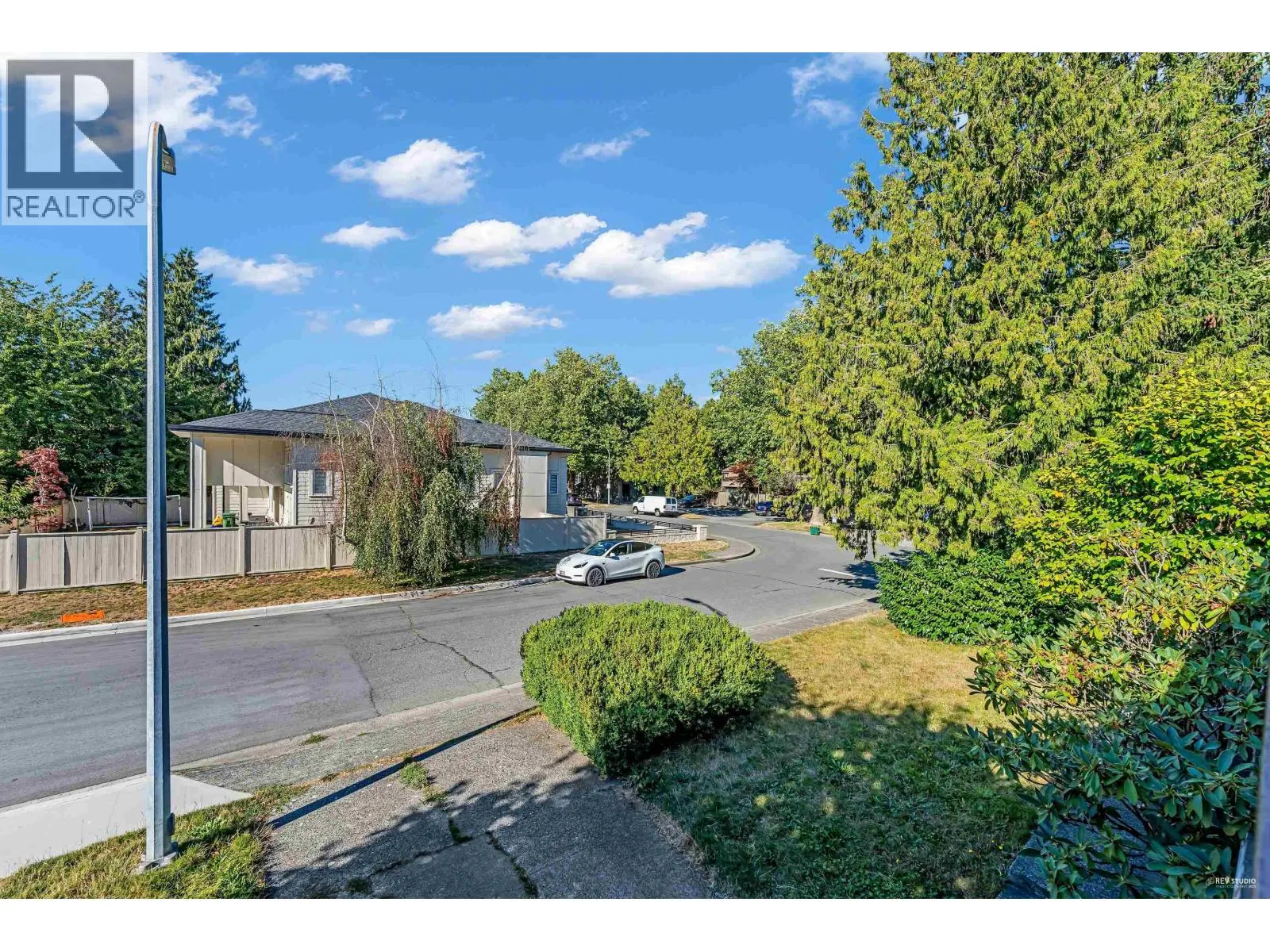 9040 GLENALLAN GATE