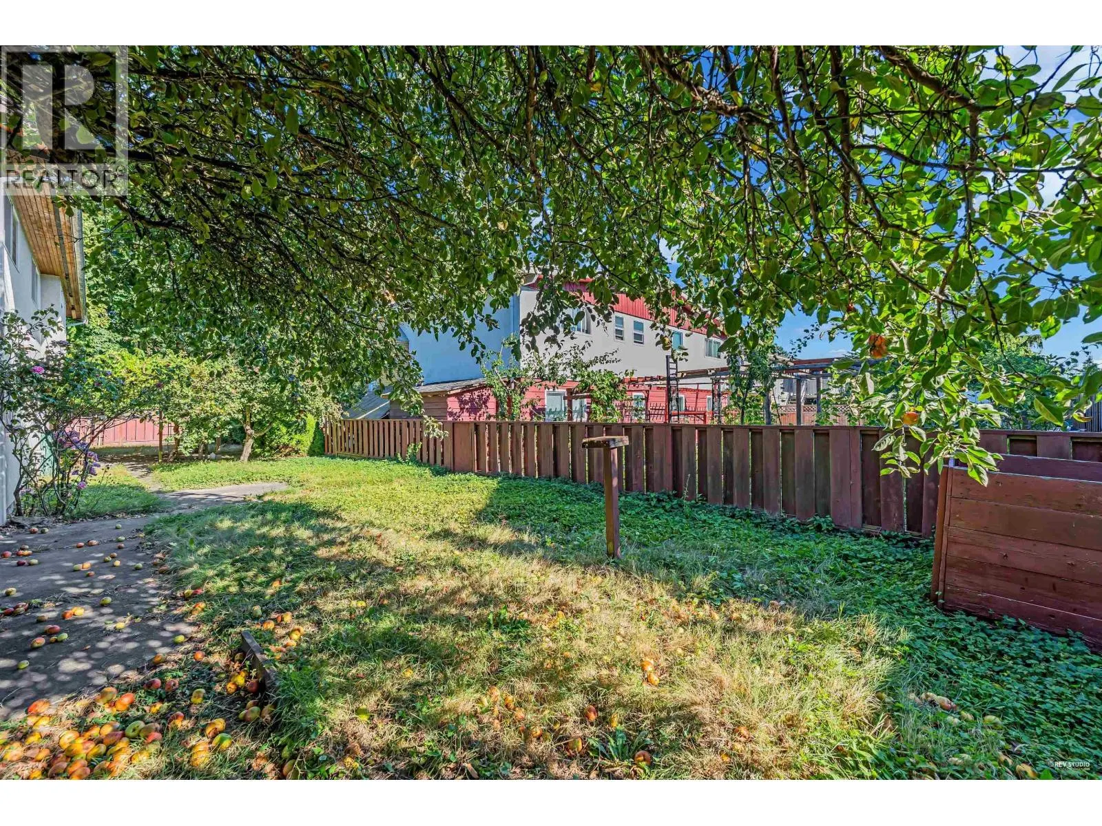 9040 GLENALLAN GATE