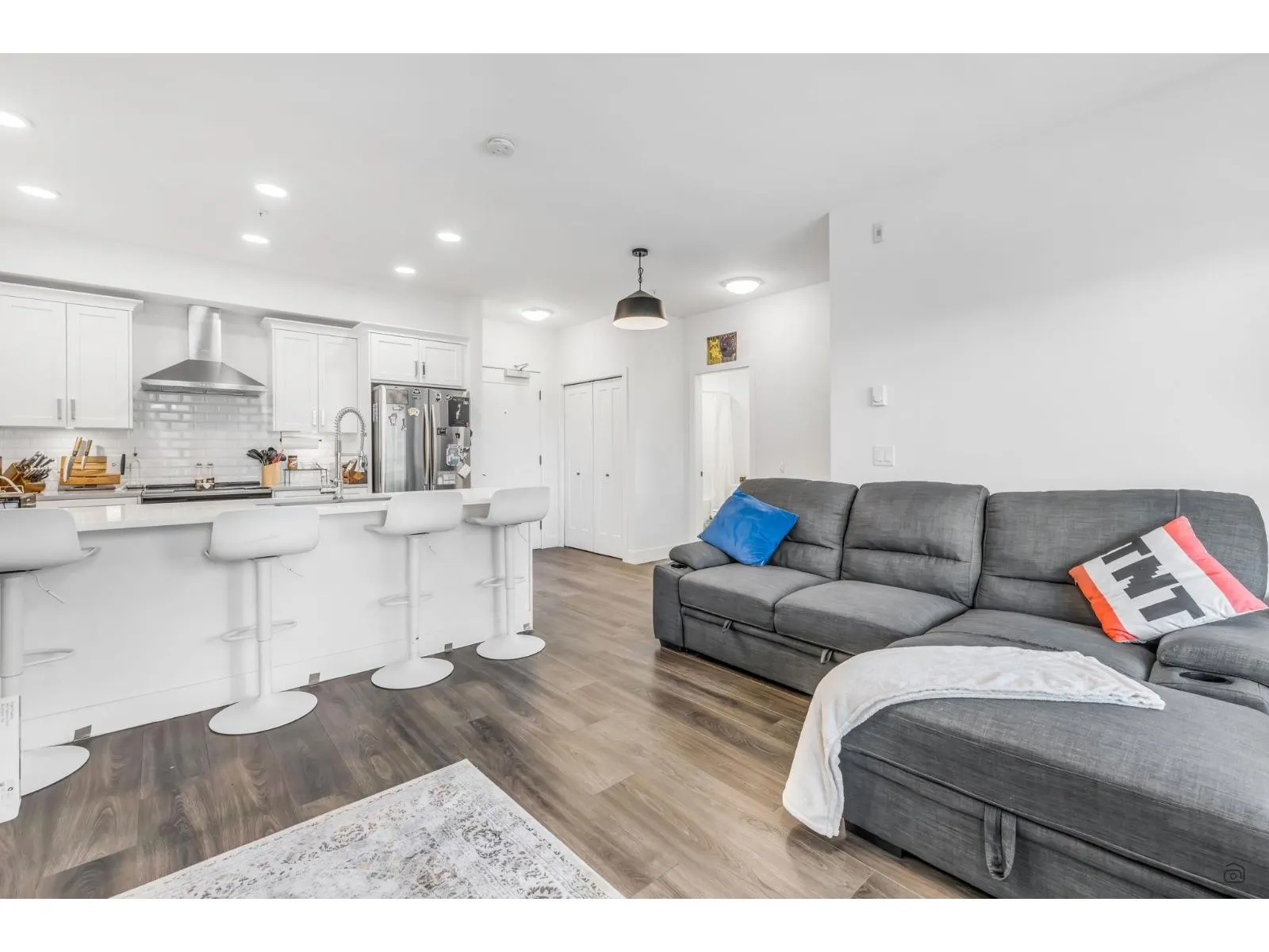 406 33568 GEORGE FERGUSON WAY