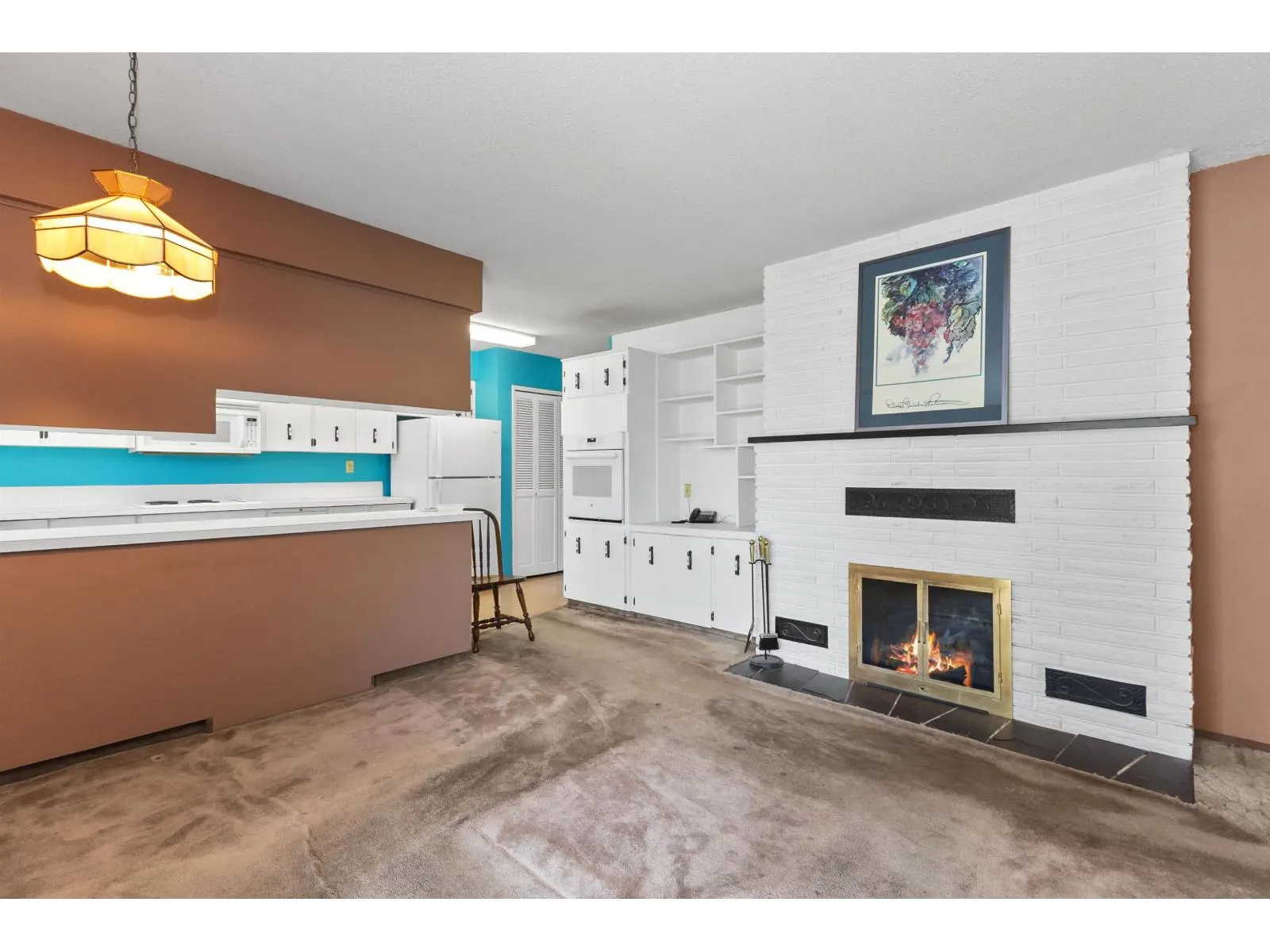 2643 SUNNYSIDE CRESCENT