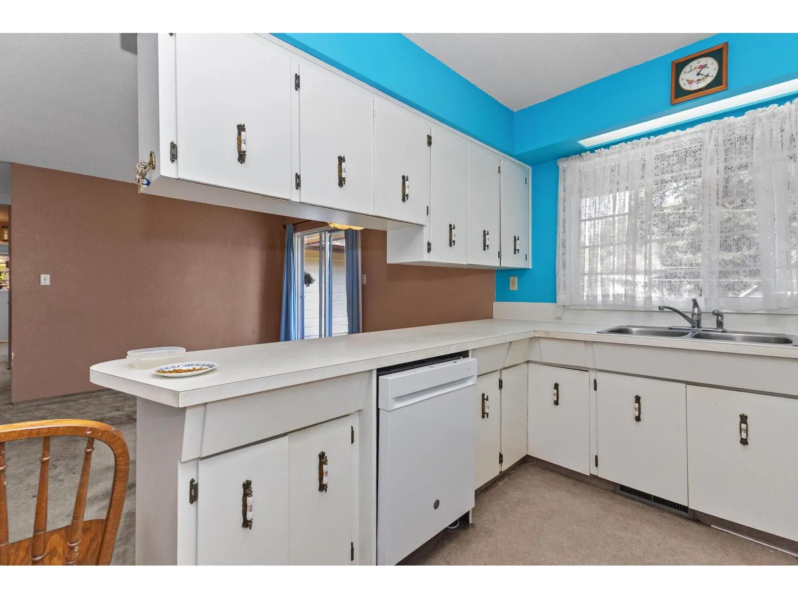 2643 SUNNYSIDE CRESCENT