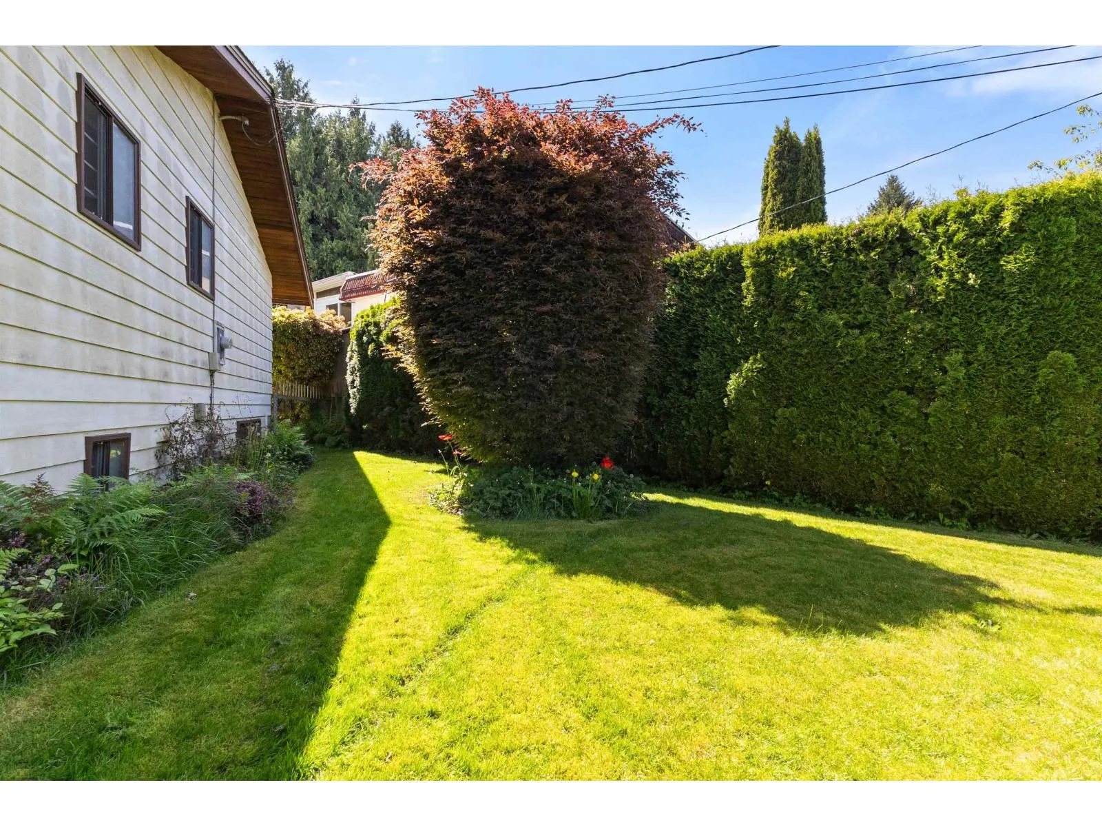 2643 SUNNYSIDE CRESCENT