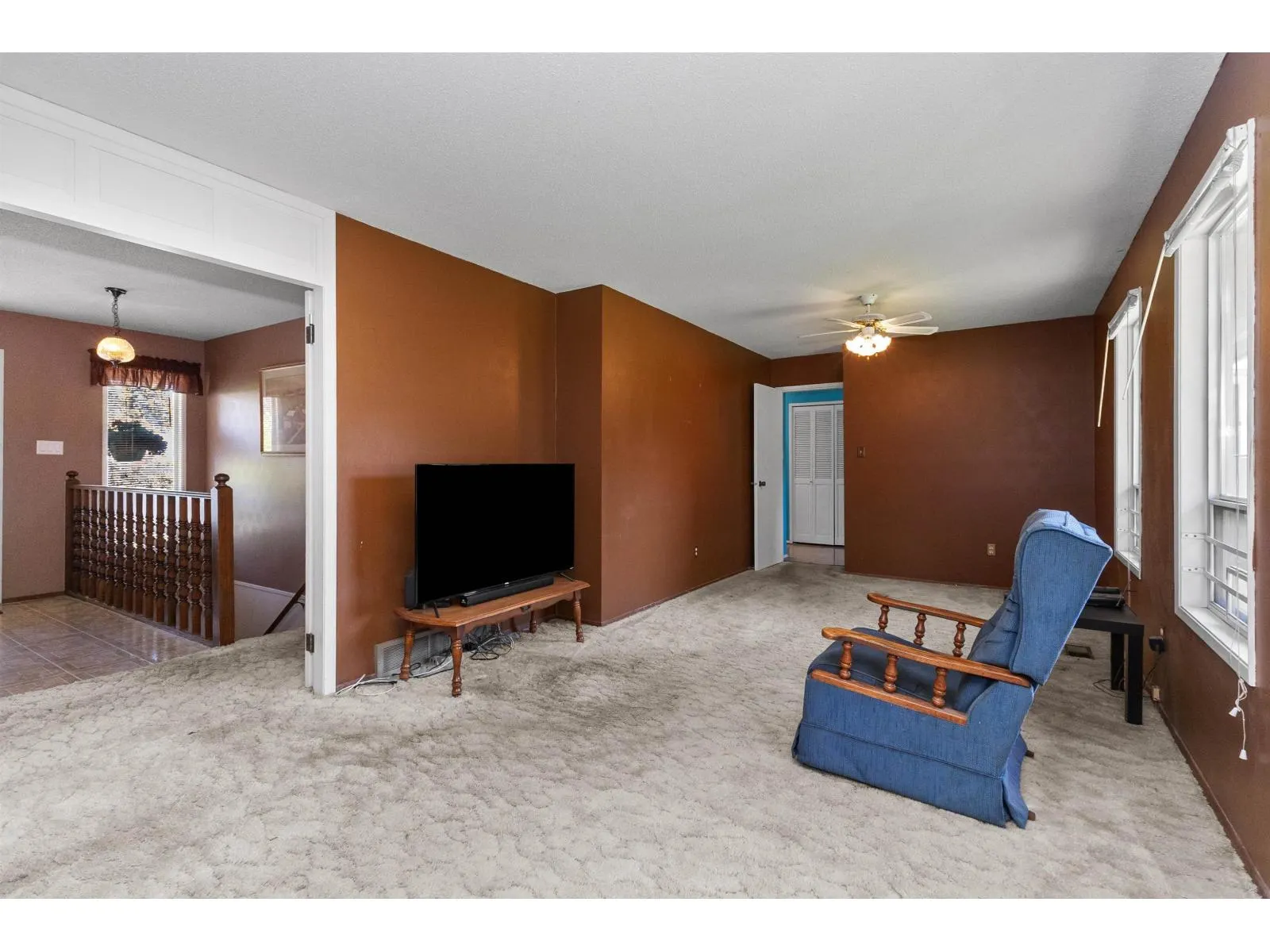 2643 SUNNYSIDE CRESCENT