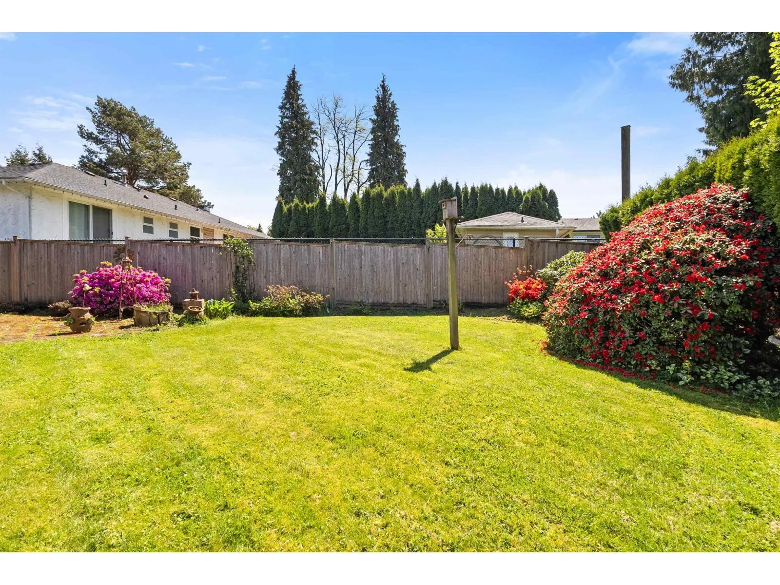 2643 SUNNYSIDE CRESCENT