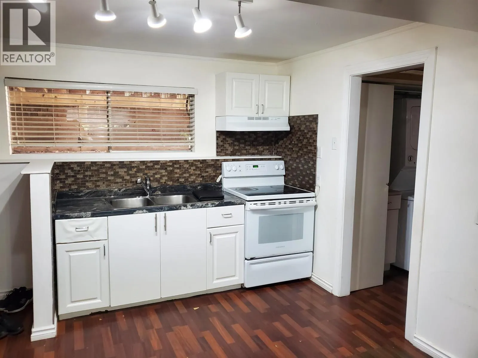 BSMT 2966 COVE PLACE