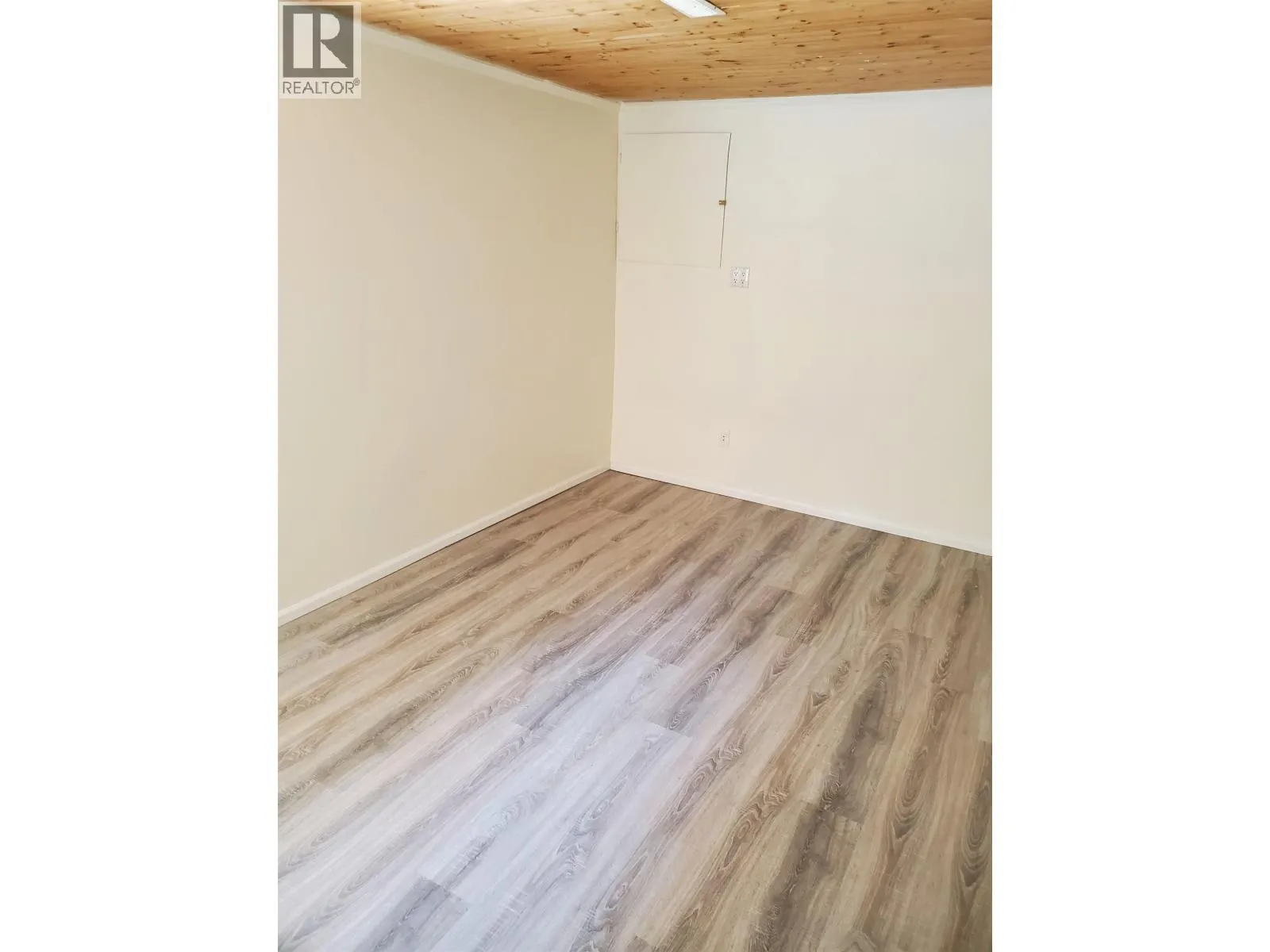 BSMT 2966 COVE PLACE