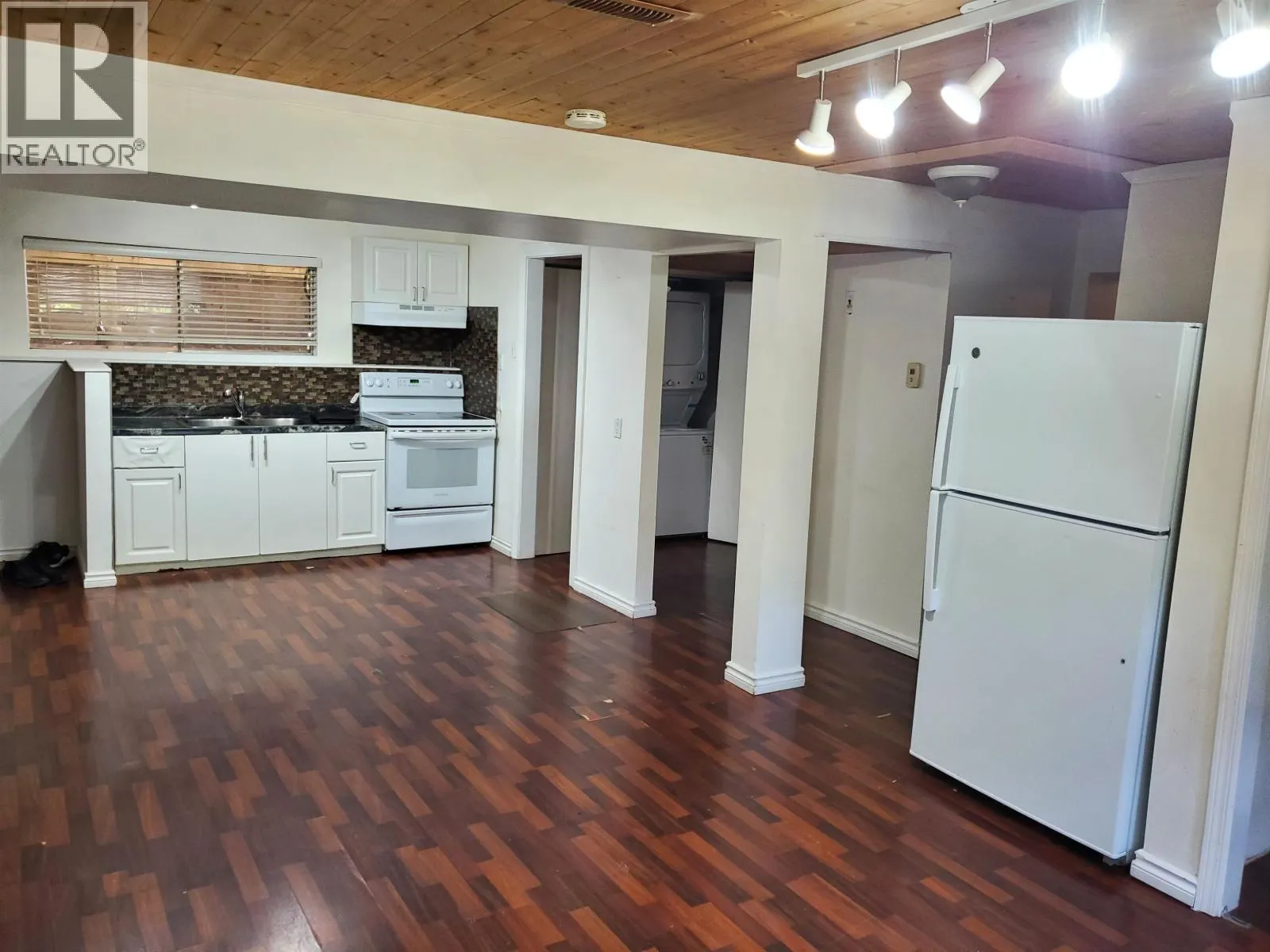 BSMT 2966 COVE PLACE