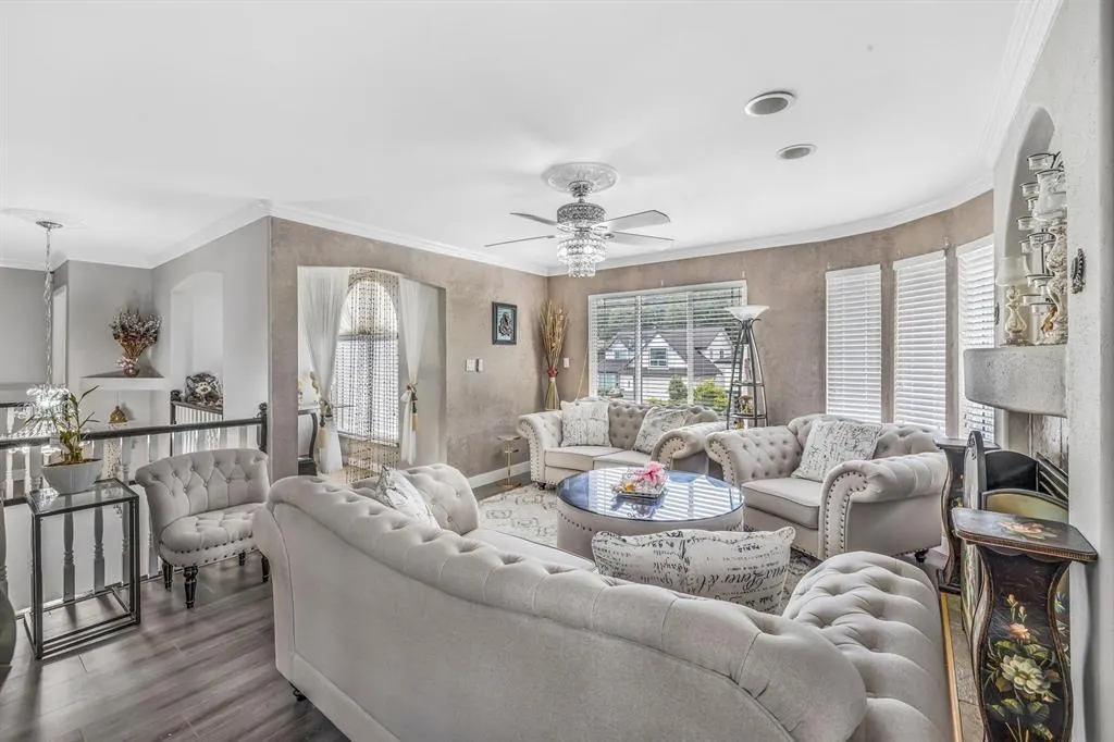 8351 MILLER CRESCENT