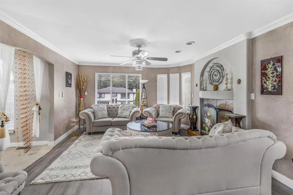 8351 MILLER CRESCENT