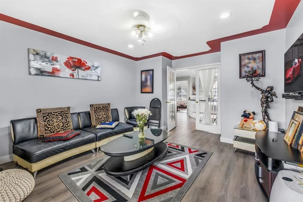 8351 MILLER CRESCENT