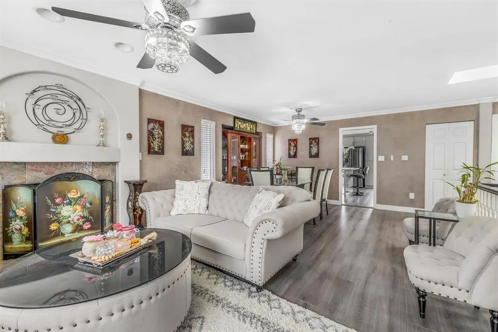 8351 MILLER CRESCENT