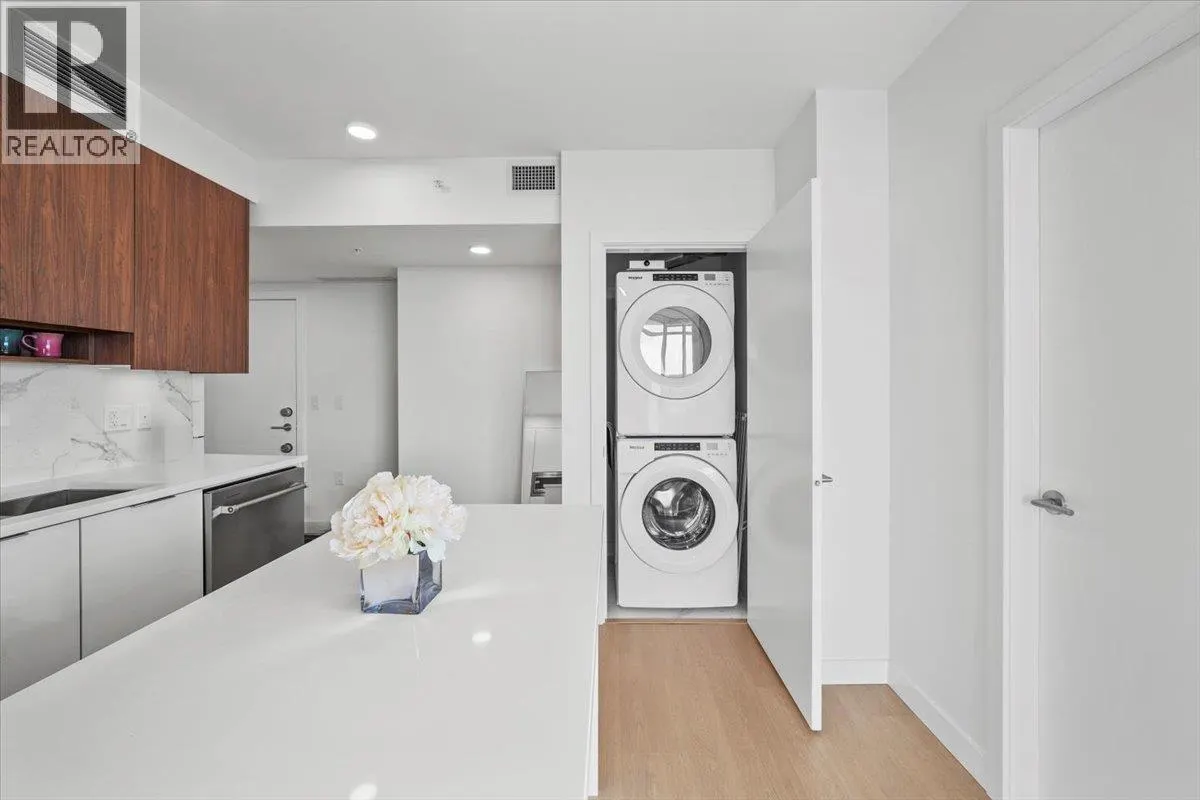 1001 7769 PARK CRESCENT