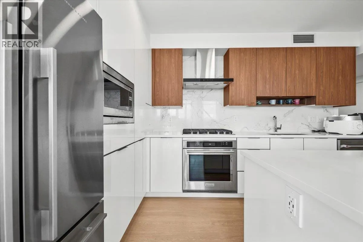 1001 7769 PARK CRESCENT