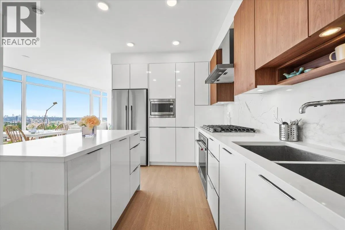 1001 7769 PARK CRESCENT