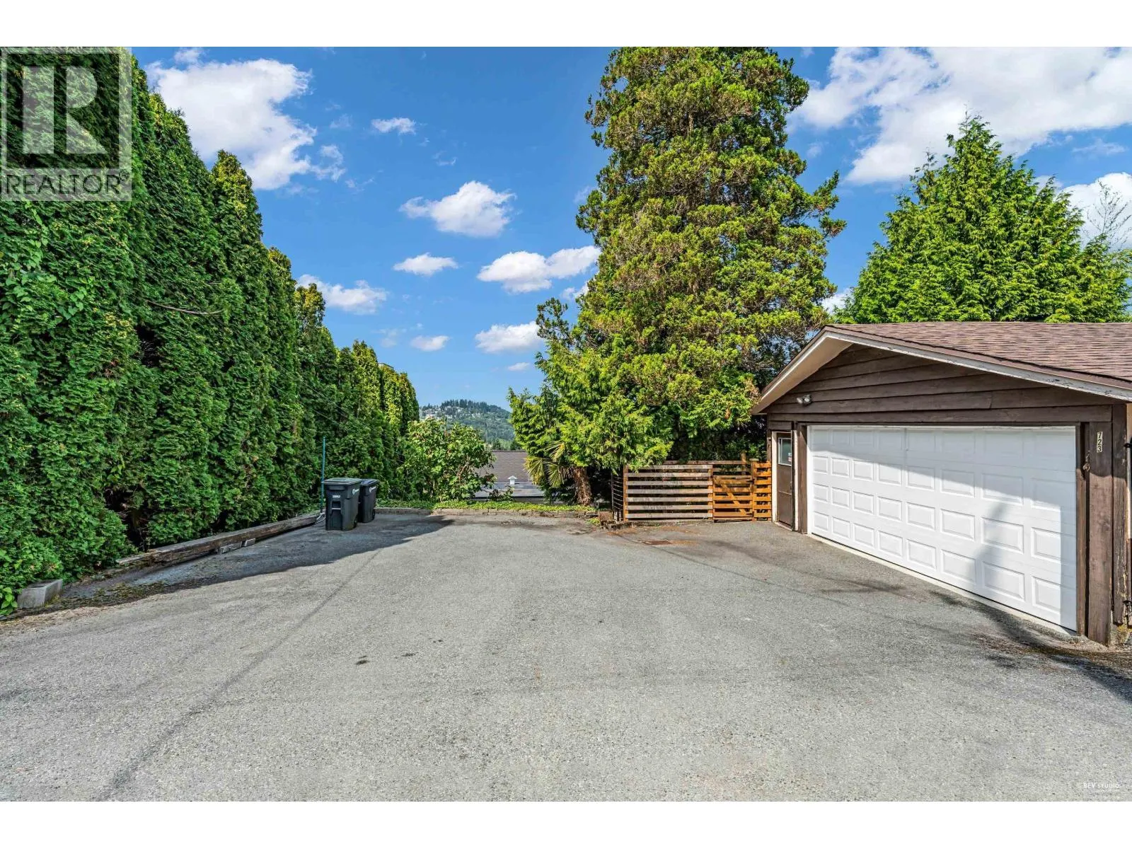 7238 BRAESIDE DRIVE