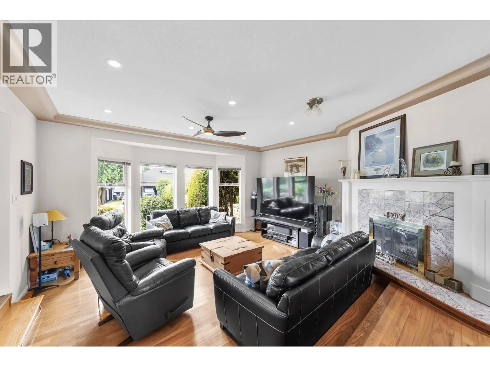 2215 SORRENTO DRIVE