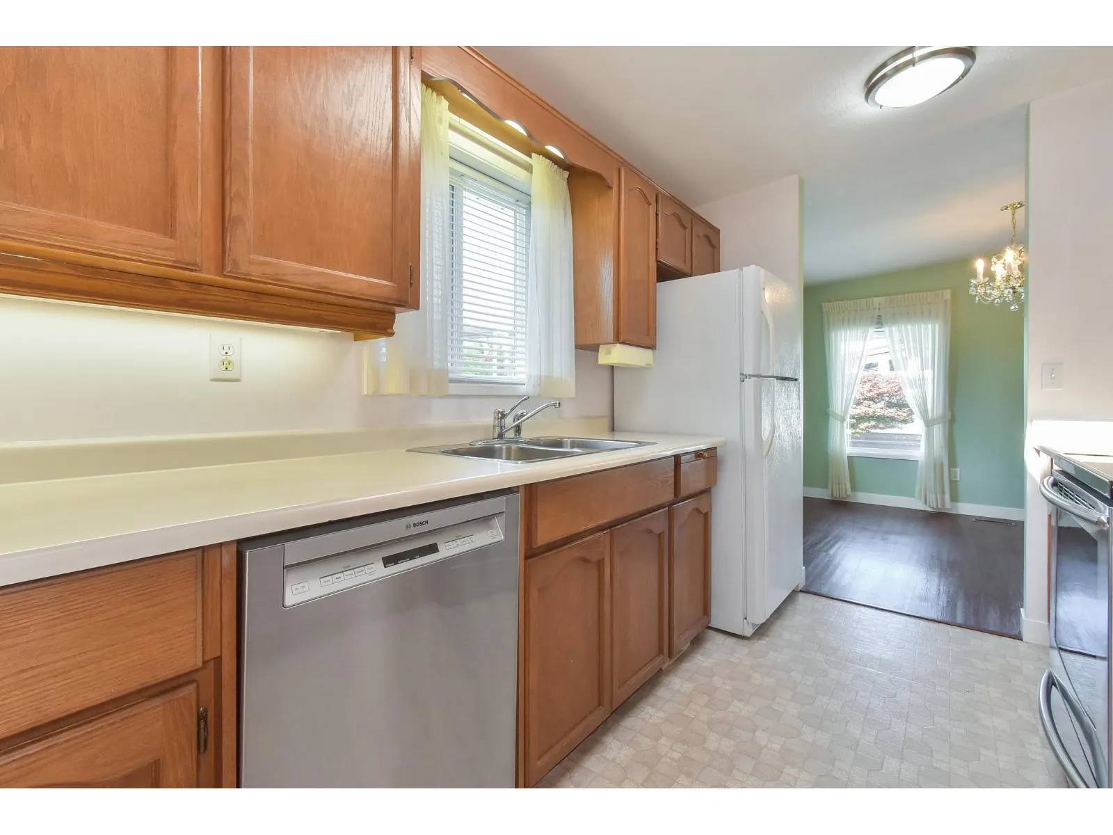 86 2303 CRANLEY DRIVE