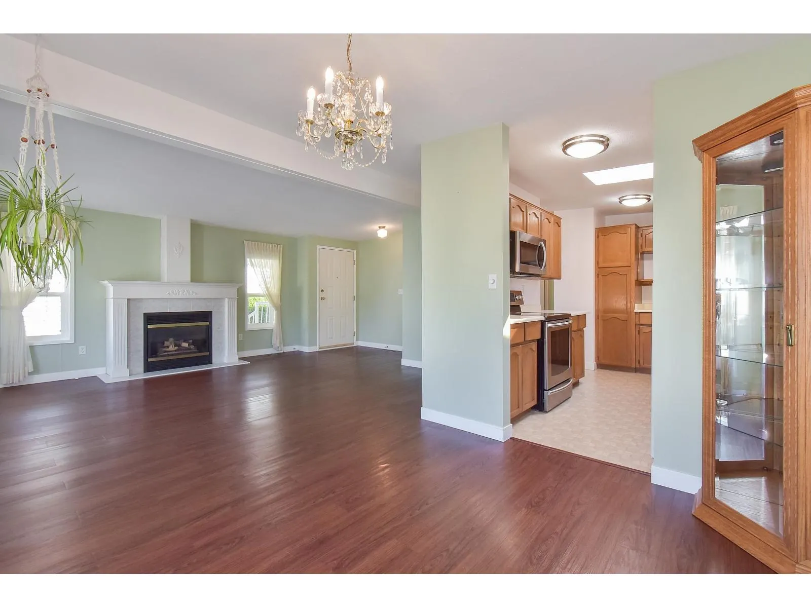 86 2303 CRANLEY DRIVE