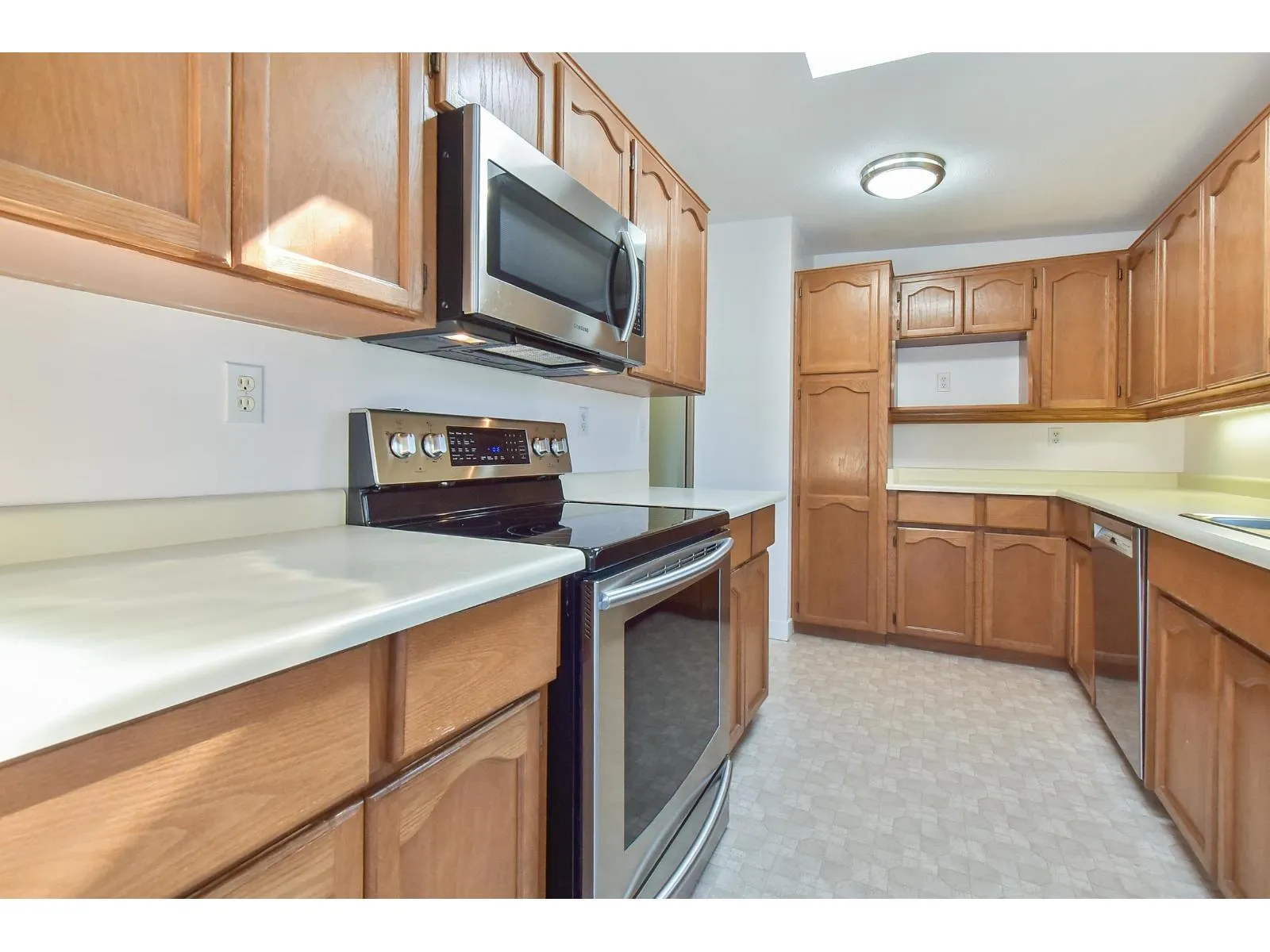 86 2303 CRANLEY DRIVE