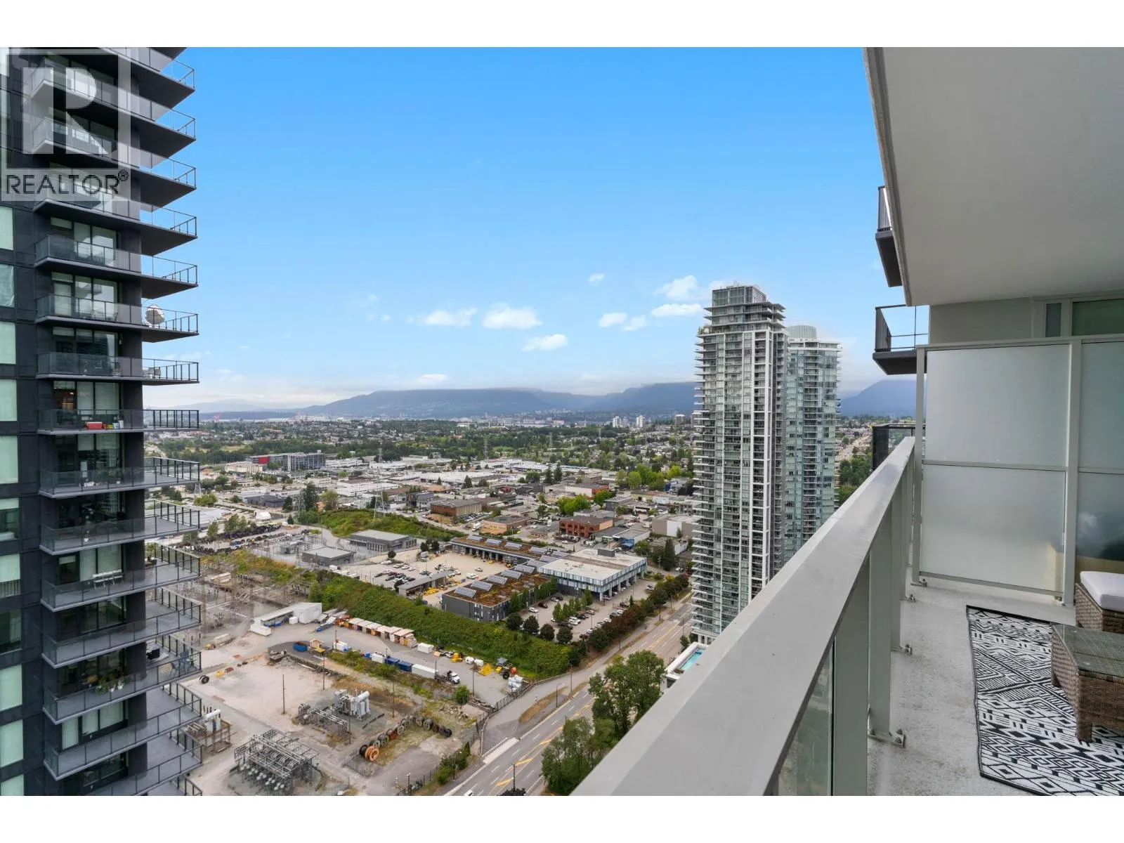 3503 4168 LOUGHEED HIGHWAY