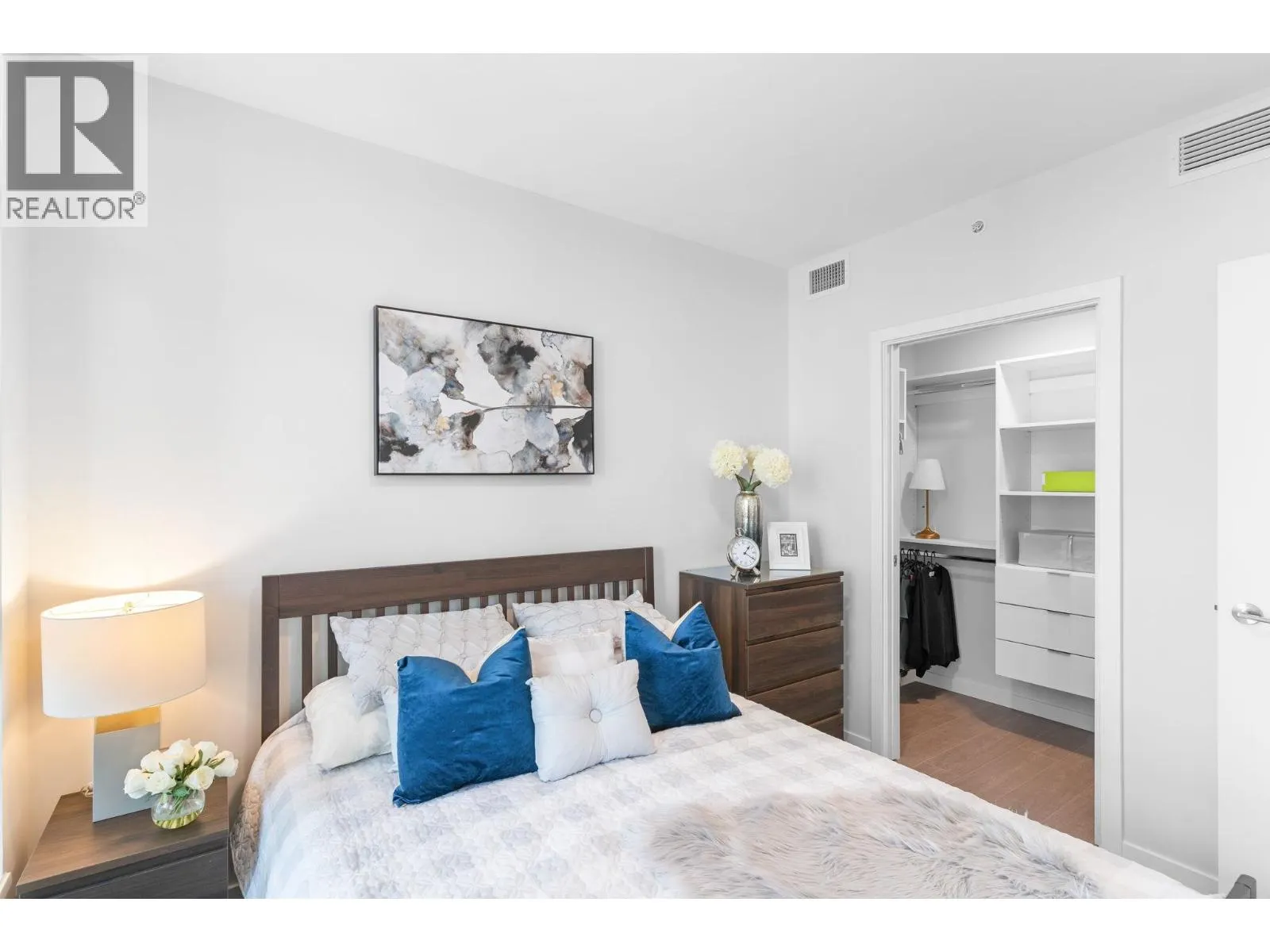 3503 4168 LOUGHEED HIGHWAY