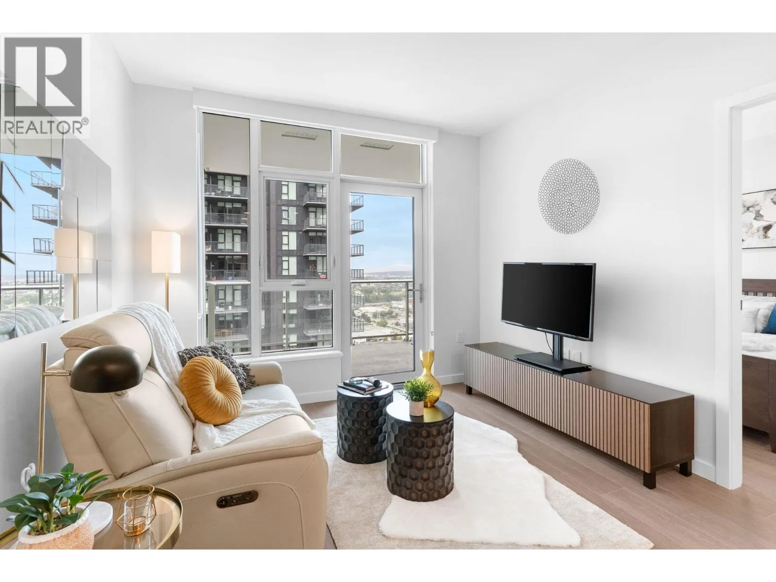 3503 4168 LOUGHEED HIGHWAY
