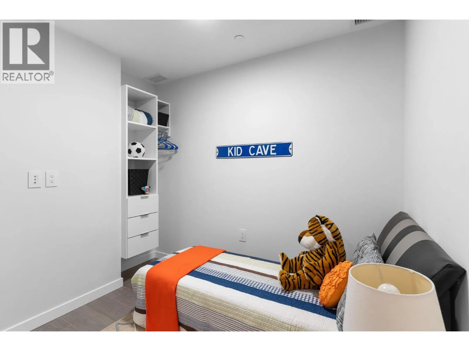 3503 4168 LOUGHEED HIGHWAY