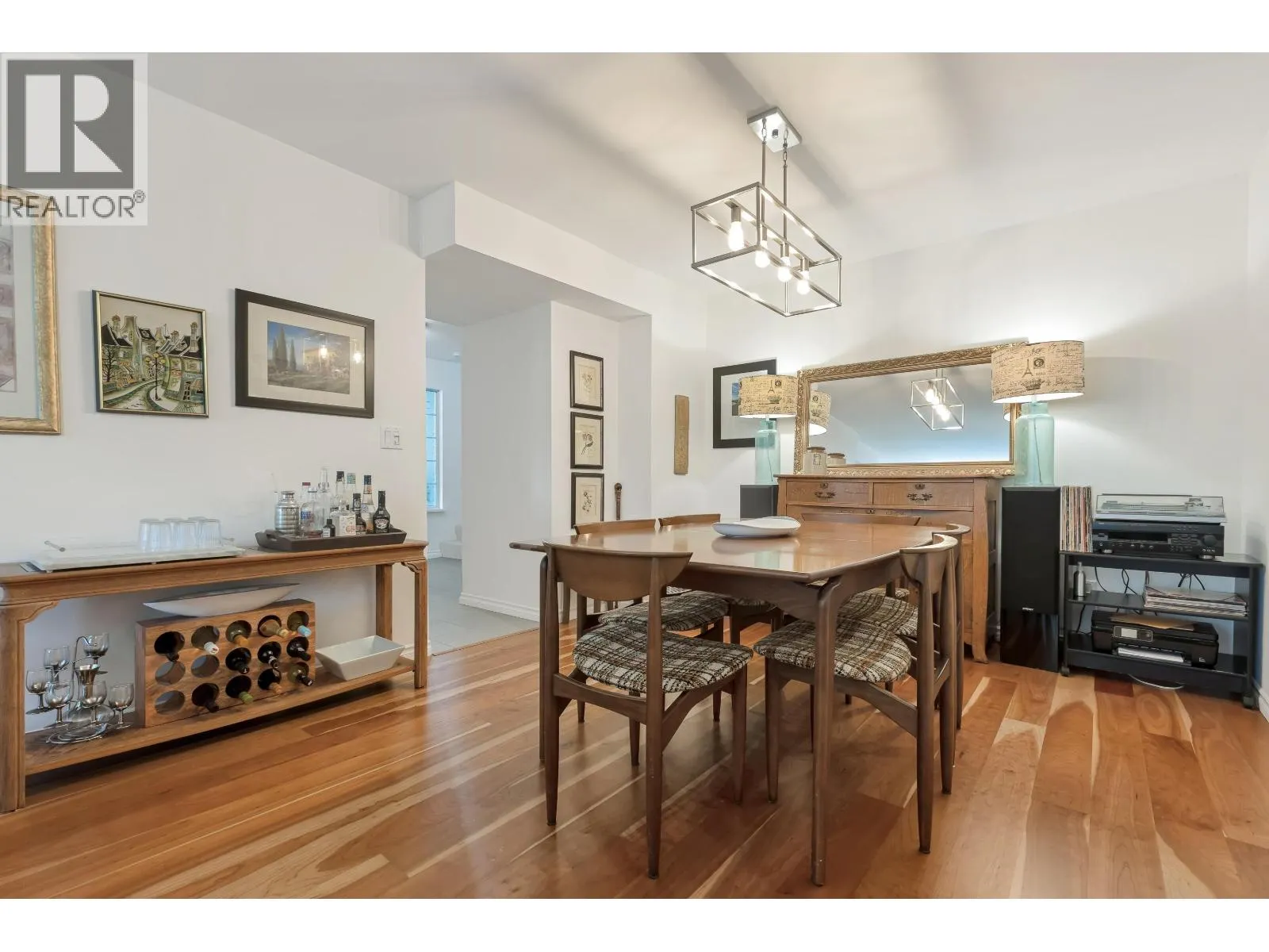 43 1140 FALCON DRIVE