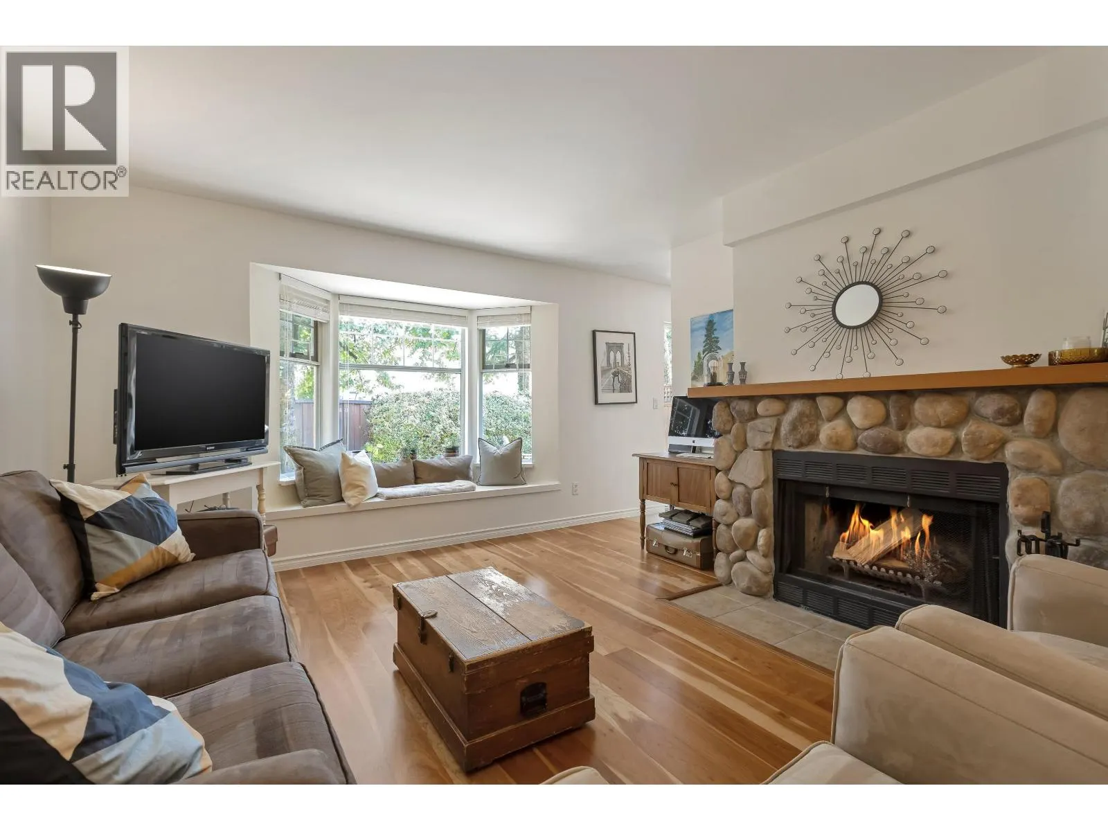 43 1140 FALCON DRIVE