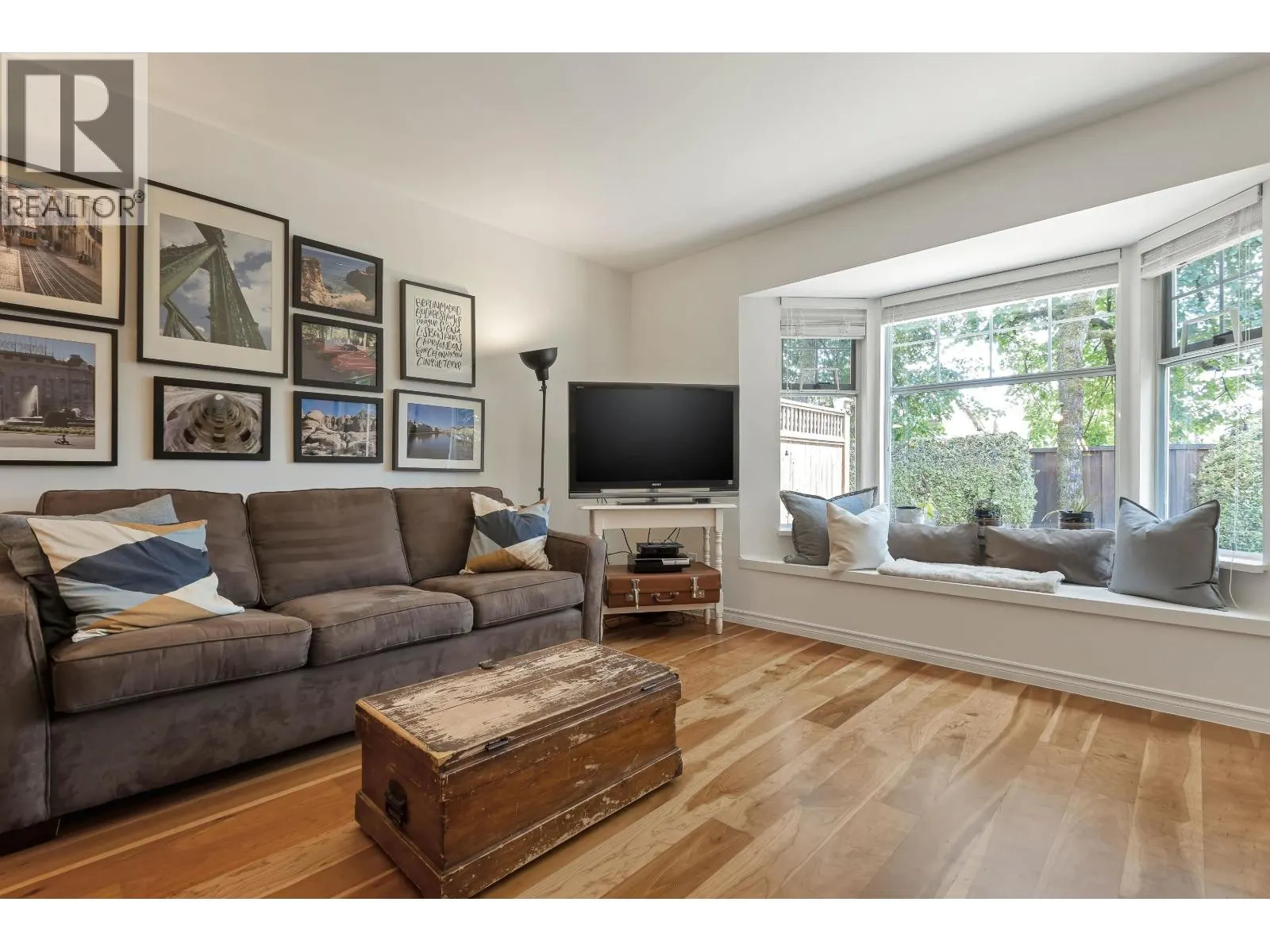 43 1140 FALCON DRIVE