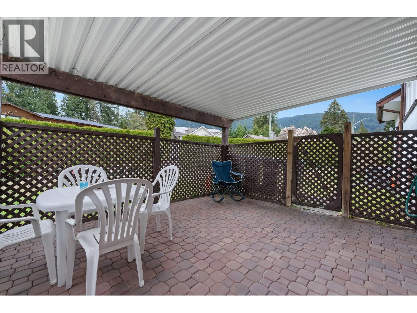 3975 HIGHLAND BOULEVARD