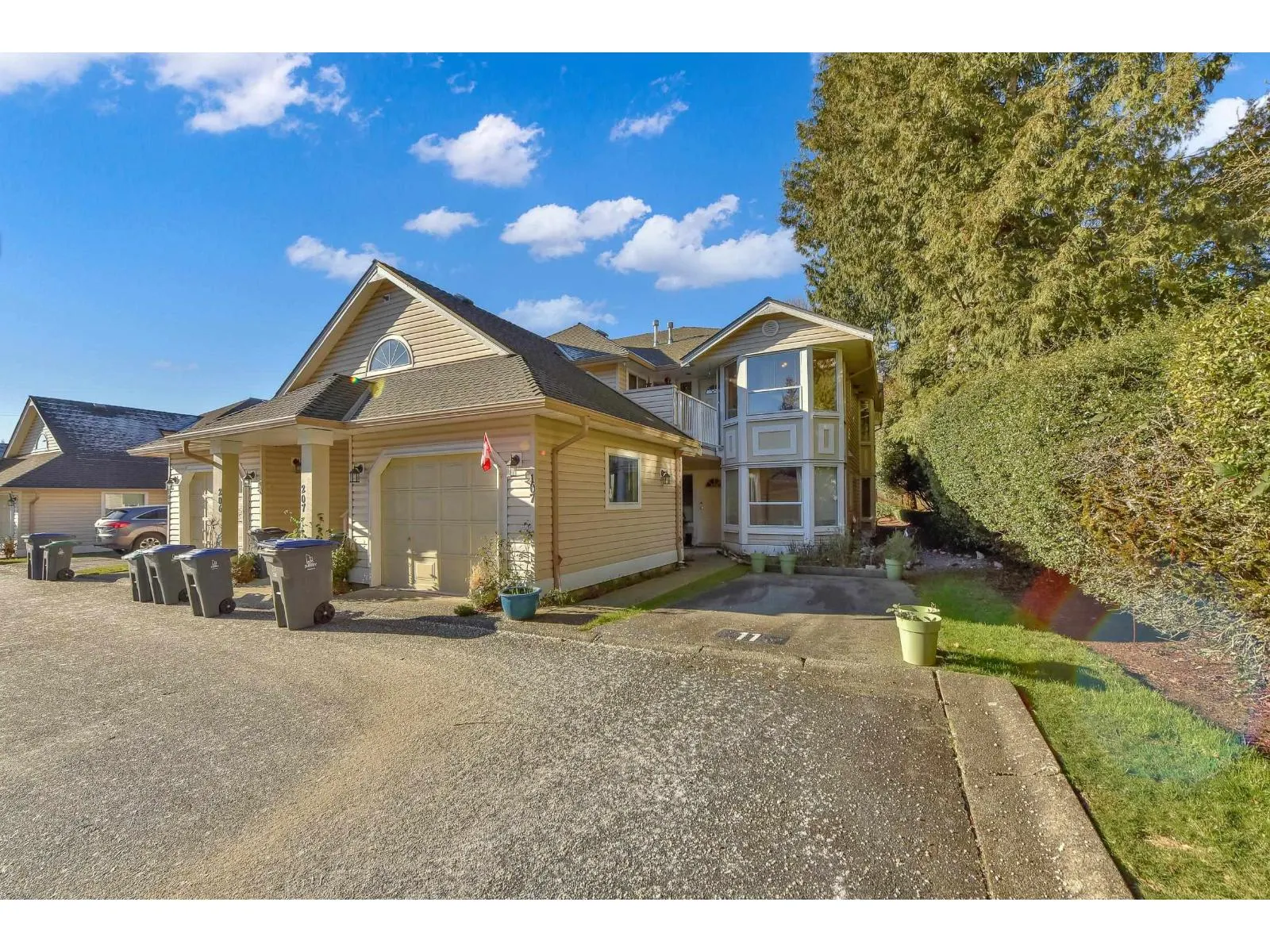 207 16031 82 AVENUE