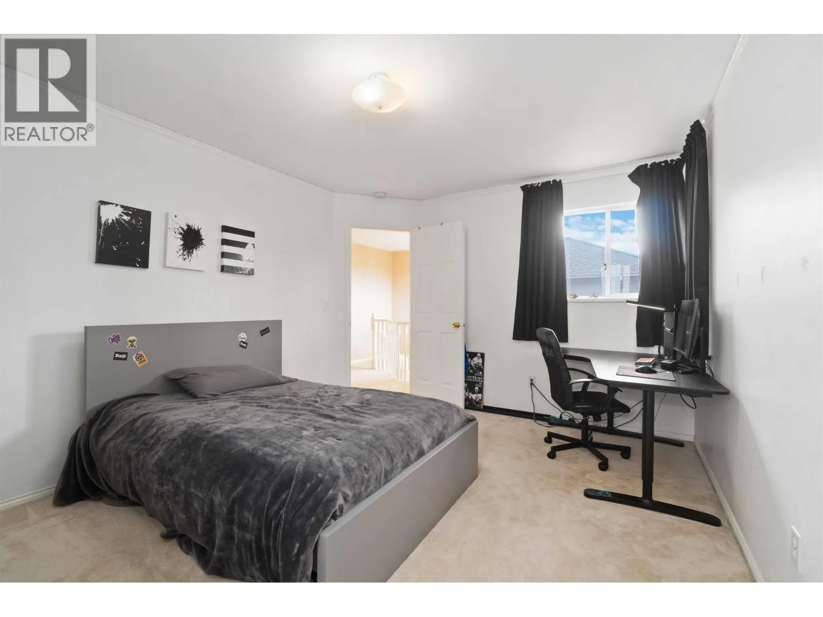 1412 MAGNOLIA PLACE