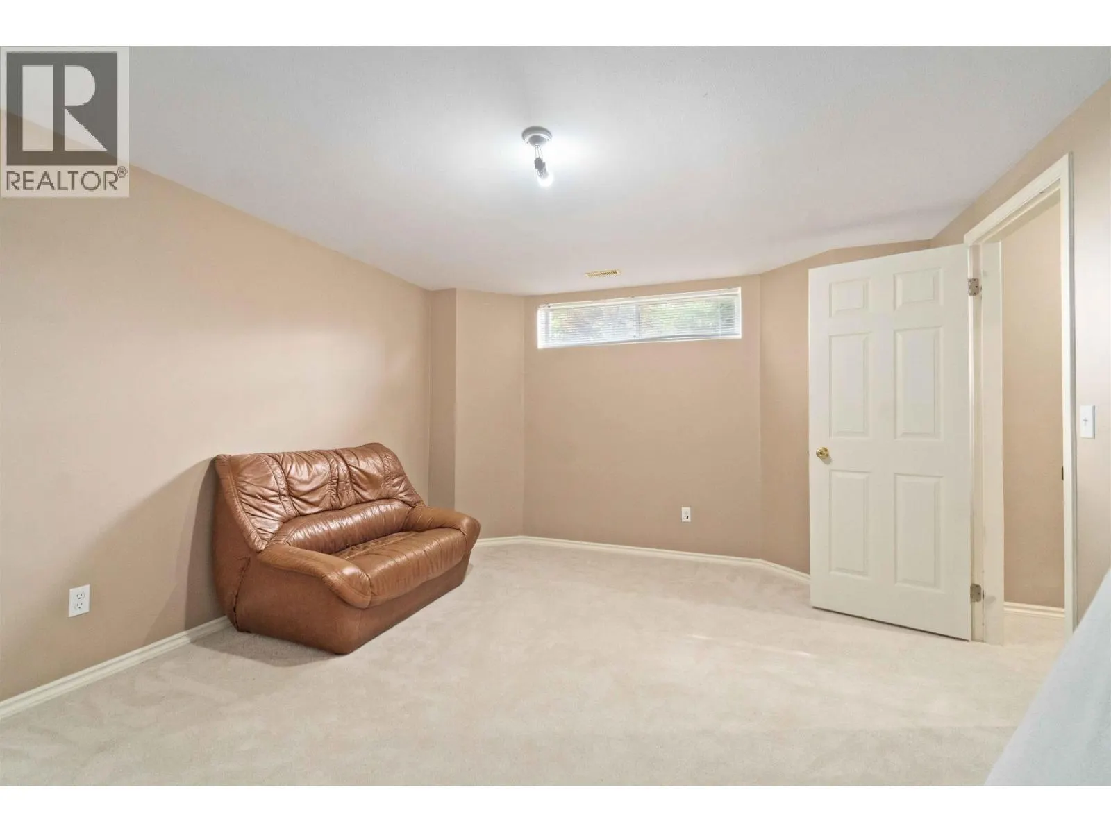 1412 MAGNOLIA PLACE