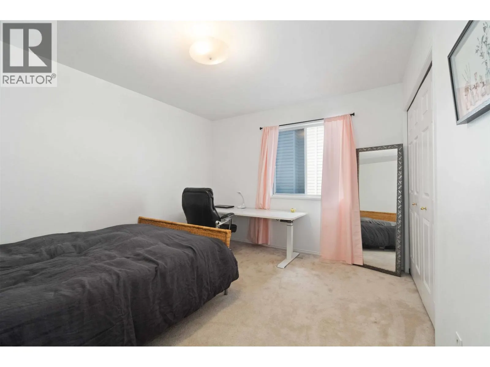 1412 MAGNOLIA PLACE