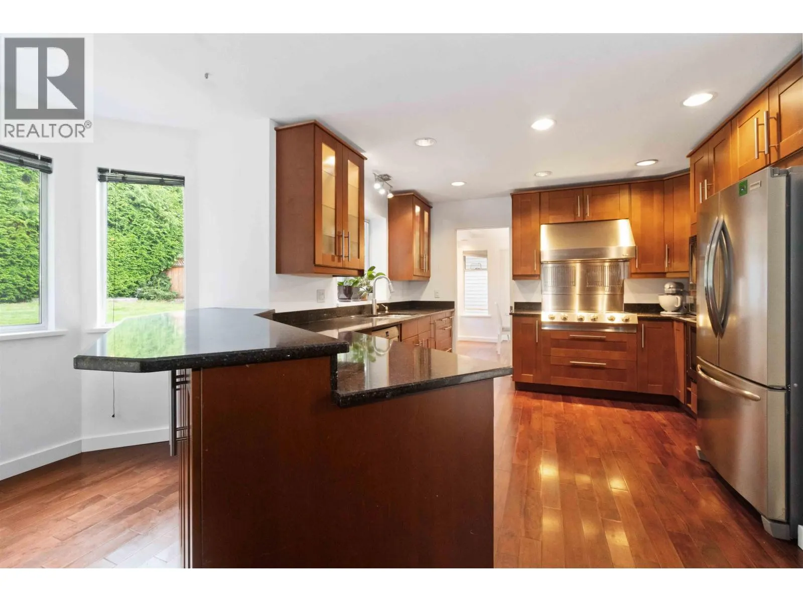 1412 MAGNOLIA PLACE