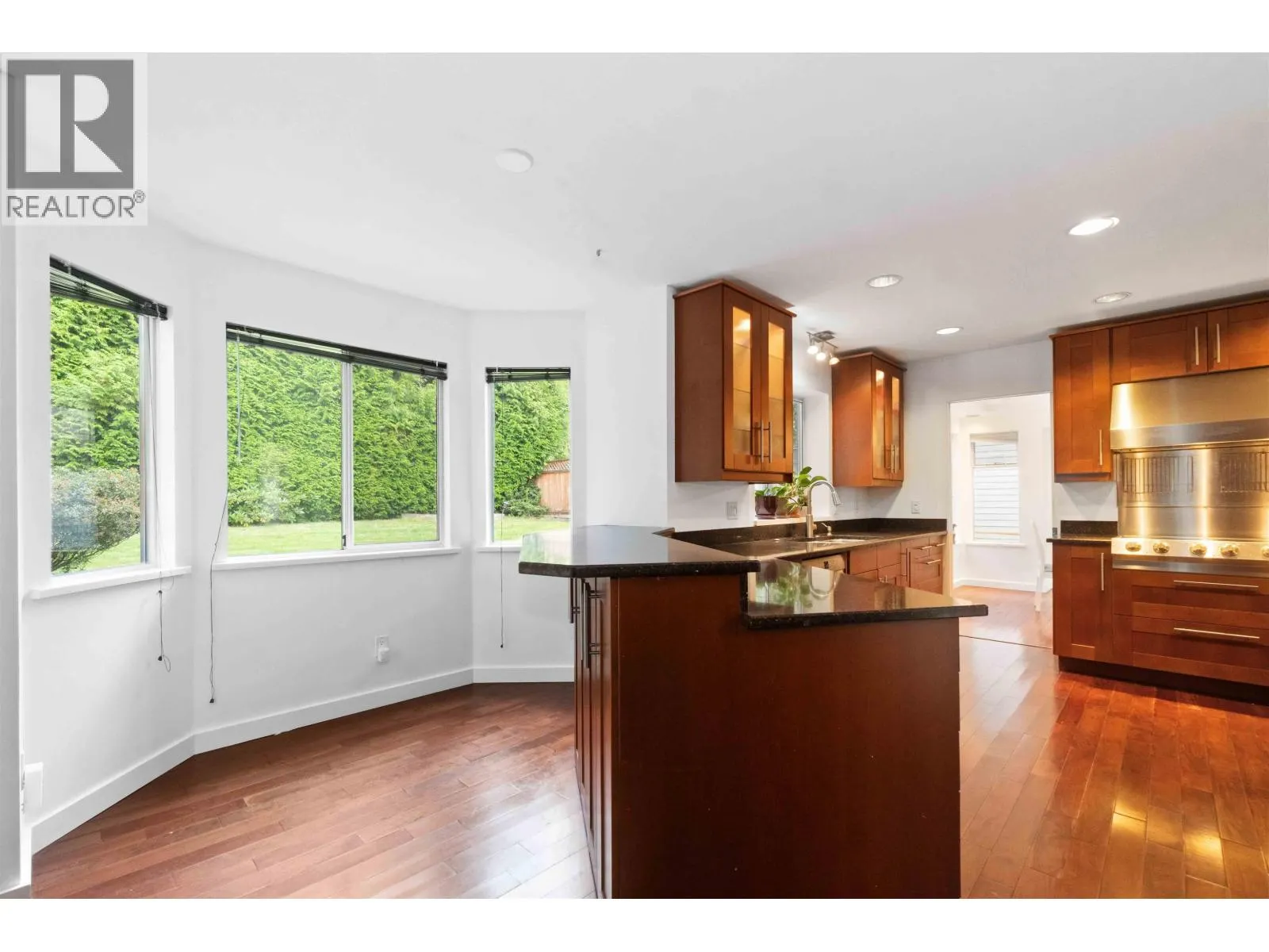 1412 MAGNOLIA PLACE