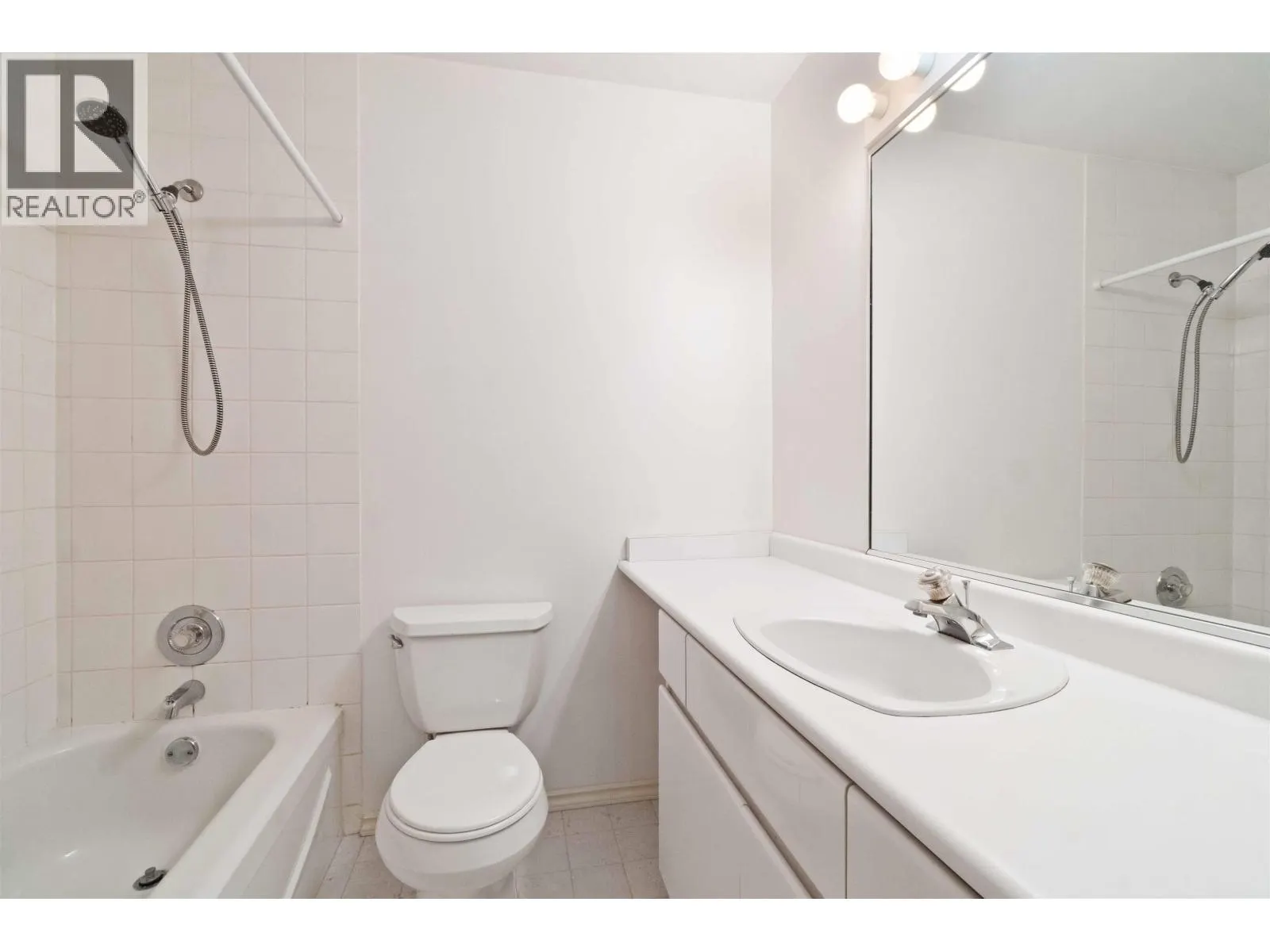 1412 MAGNOLIA PLACE